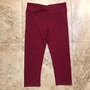 EUC Maroon Fabletics Cropped Leggings
